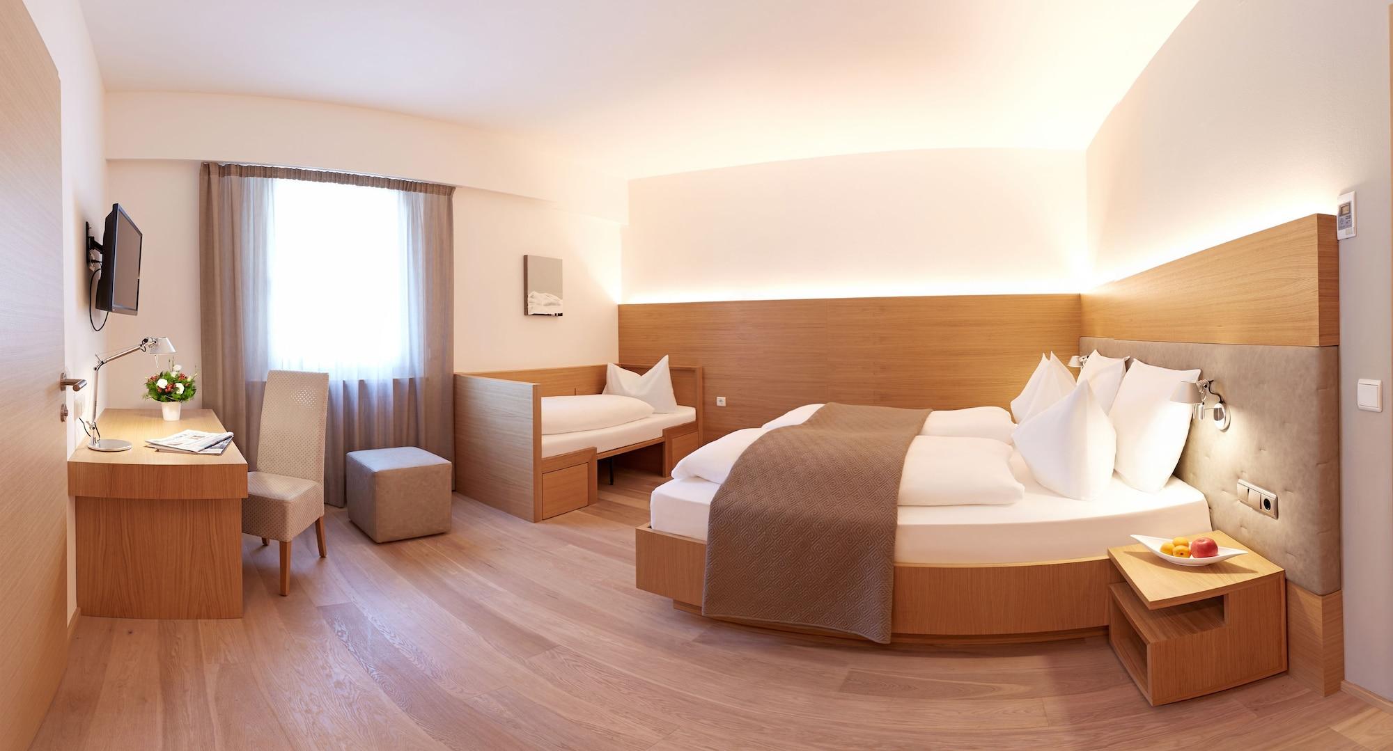 Varios Hotel Post Gries