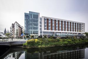 Alojamiento - The River Lee Hotel