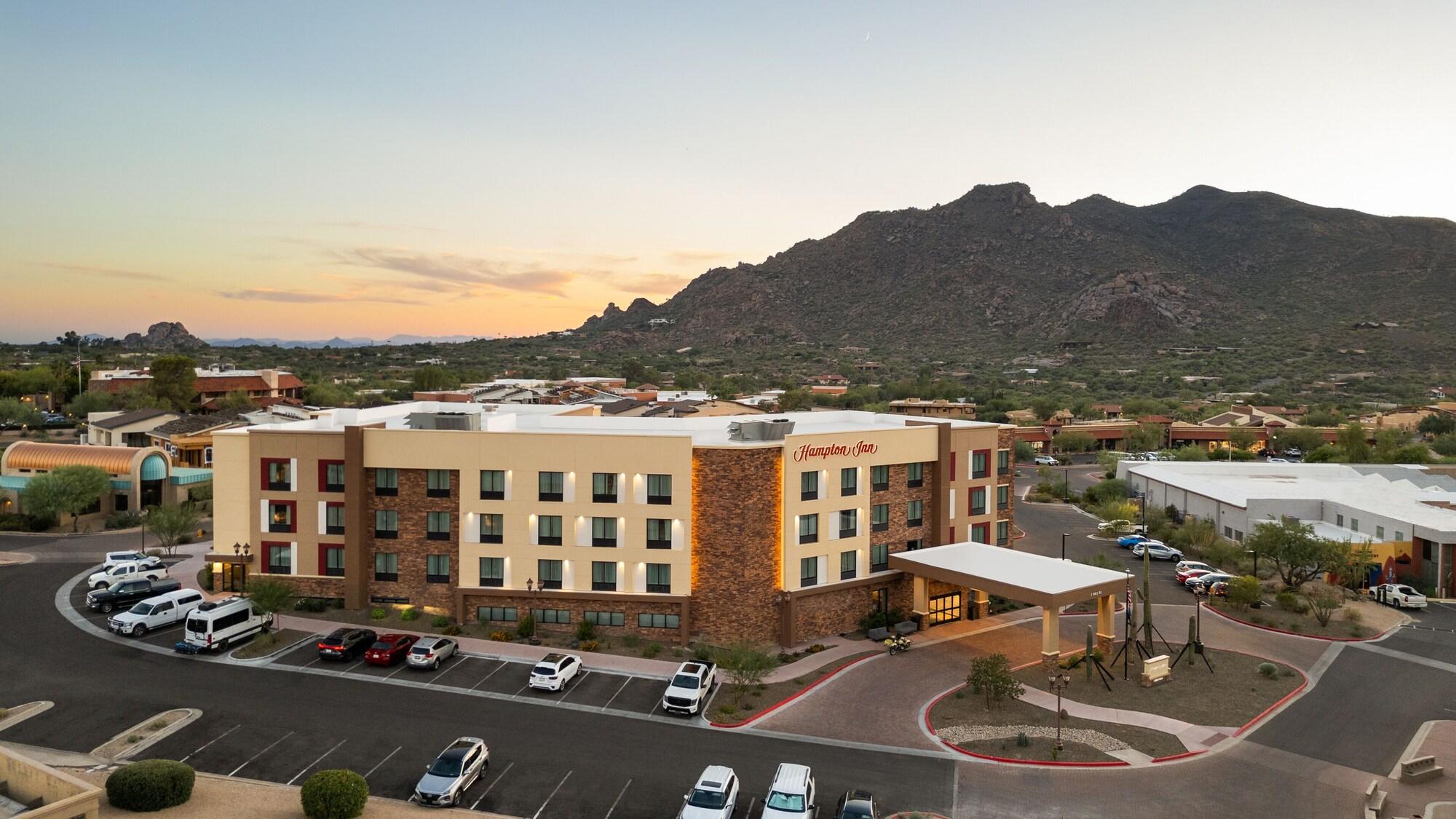 Vista Exterior Hampton Inn by Hilton Carefree