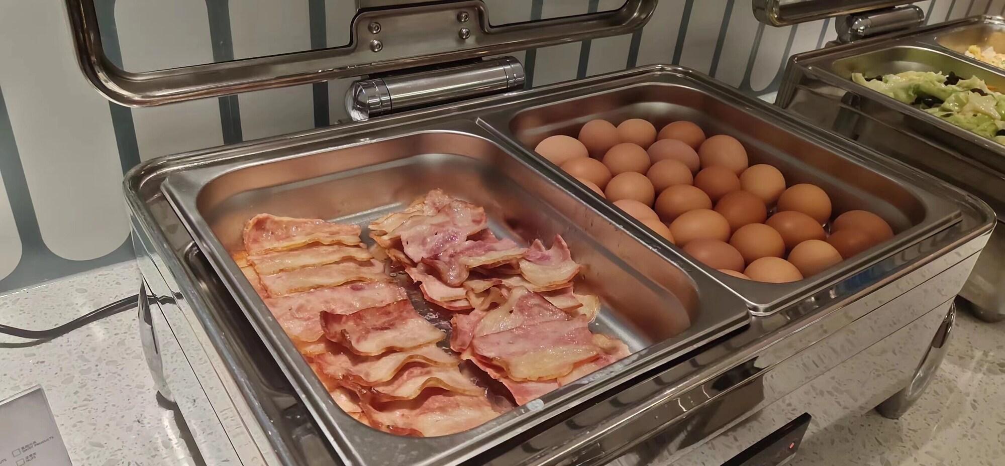 Restaurant Holiday Inn Express Shanghai Pujiang Lianhang Road by IHG