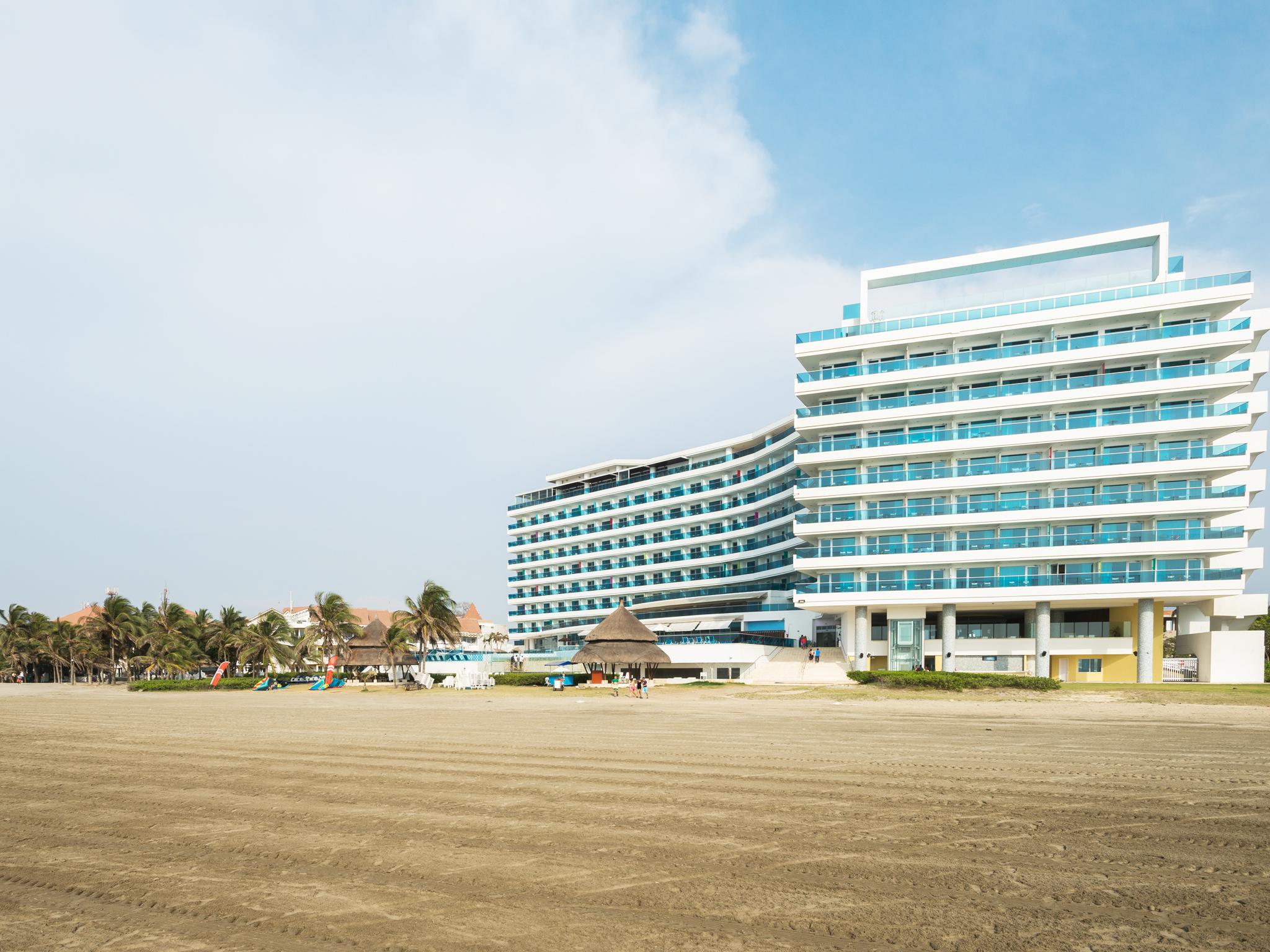 Vista Exterior Americas Torre del Mar