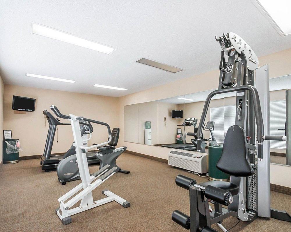 Gimnasio Quality Inn Decatur River City