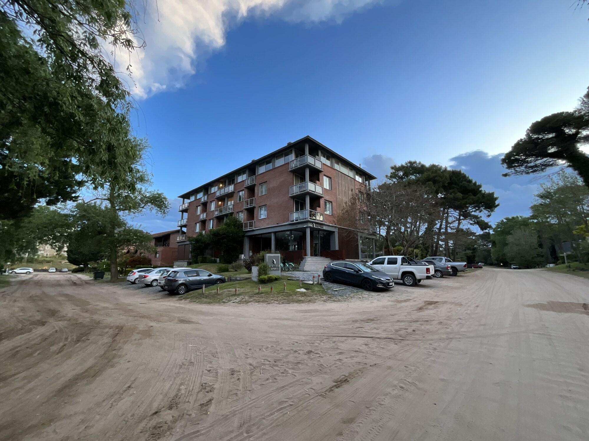 Vista Exterior Destinar Apart Hotel