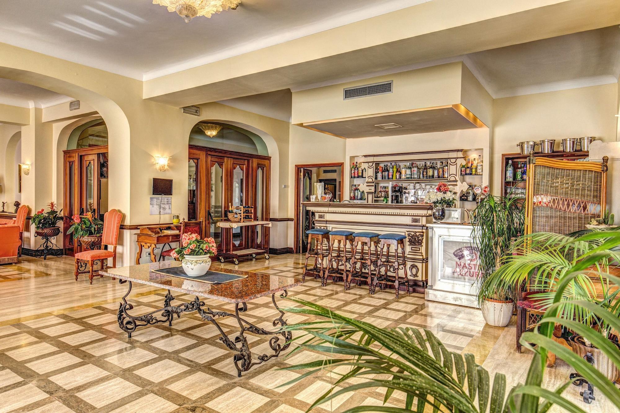 Bar/Salón Grand Hotel Hermitage & Villa Romita