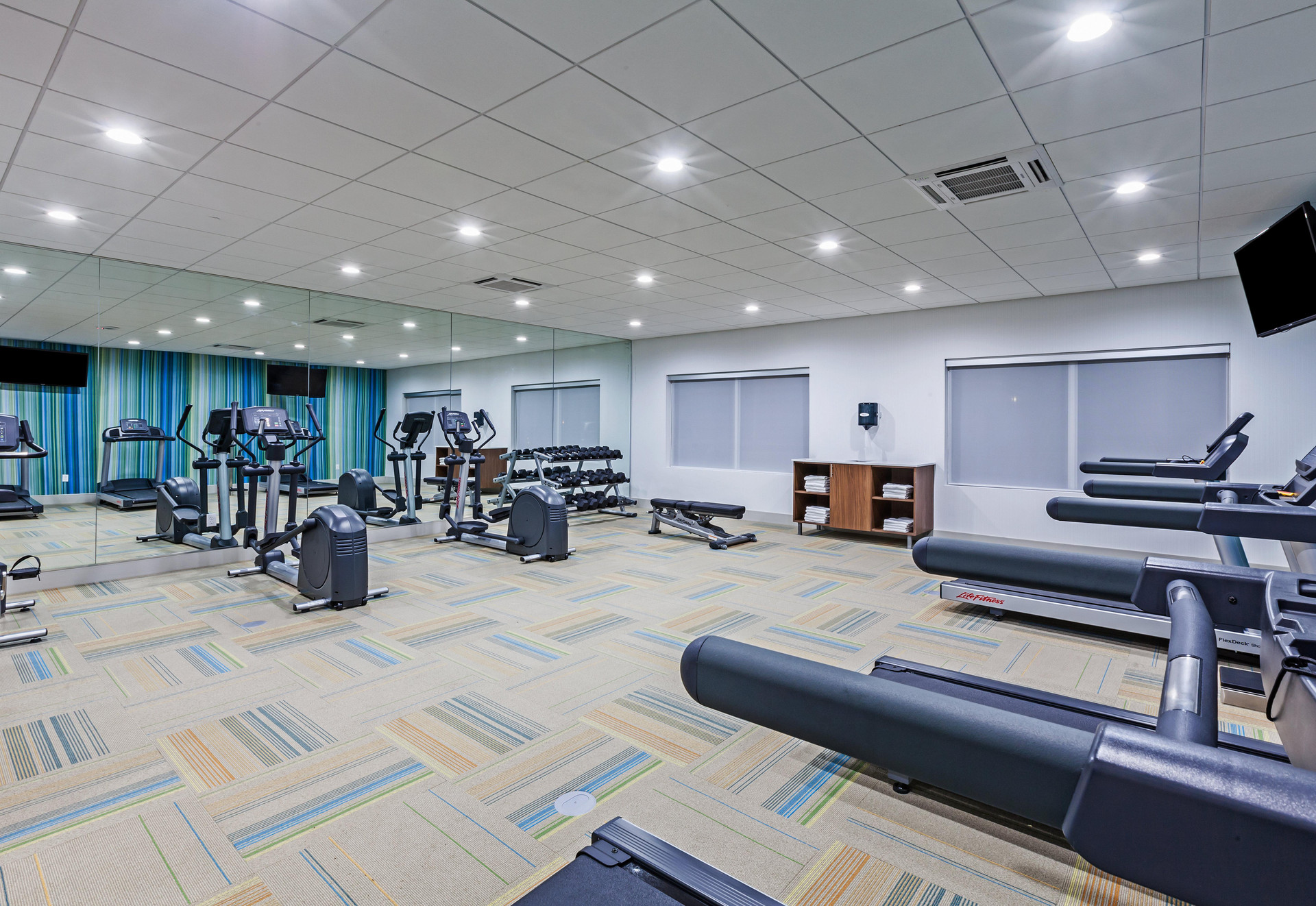 Instalaciones Recreativas Holiday Inn Express and Suites Tulsa West Sand Spr
