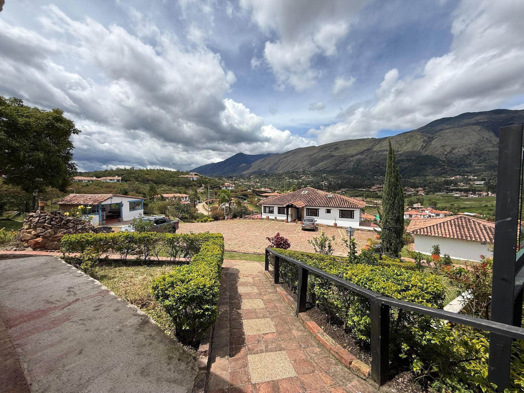 Vista Exterior Hotel Montelux Villa de Leyva