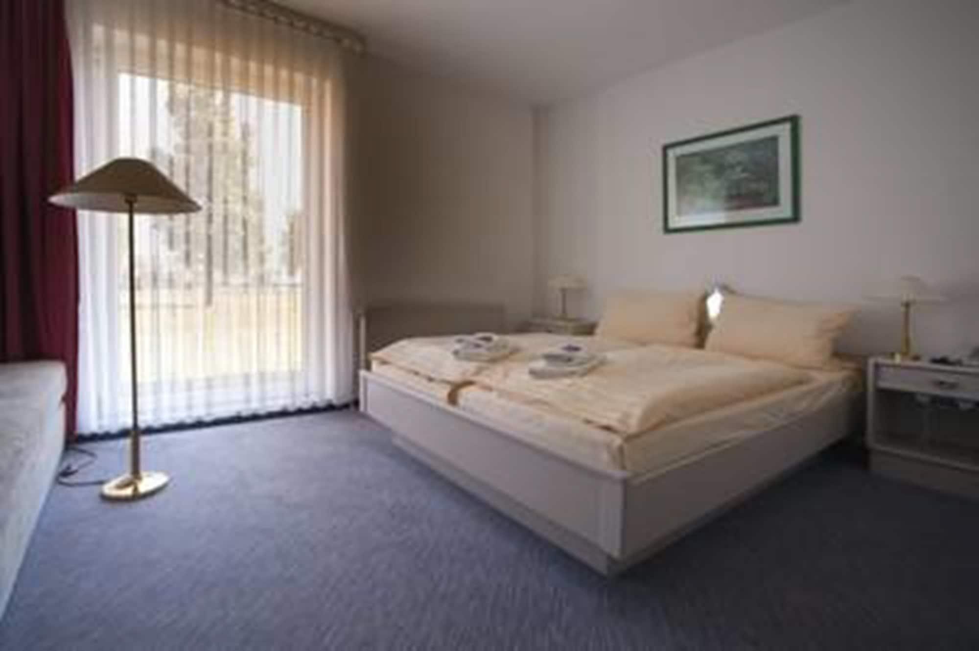 Habitación Hotel Reutereiche GmbH