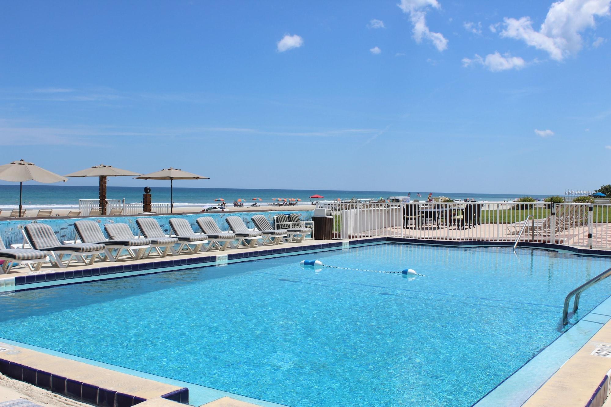Varios Shoreline Suites & Cabana Cottages