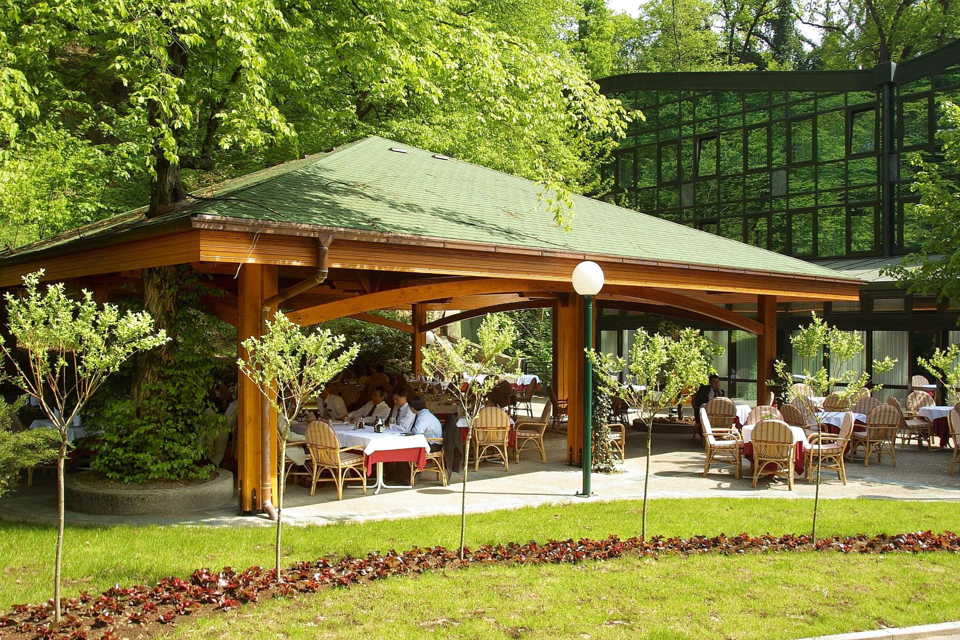 Varios Hotel AS