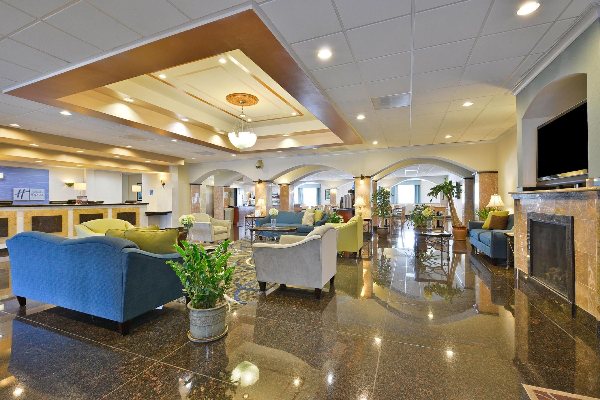 Vista Exterior Holiday Inn Express Tacoma South Lakewood by IHG