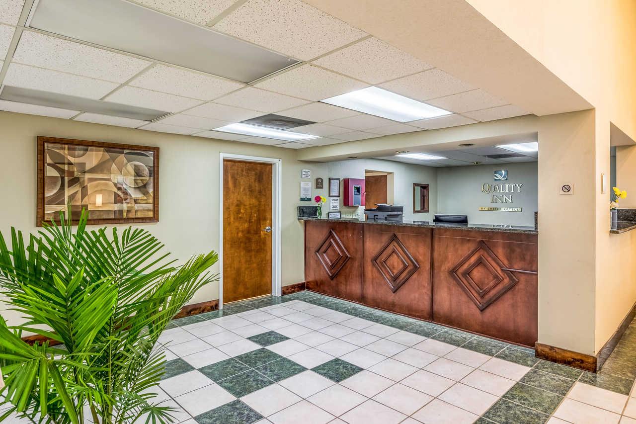 Vista Lobby Quality Inn Sandersville