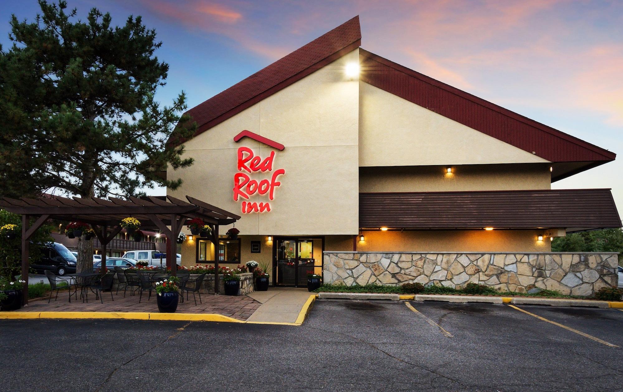Vista Exterior Red Roof Inn Grand Rapids Airport