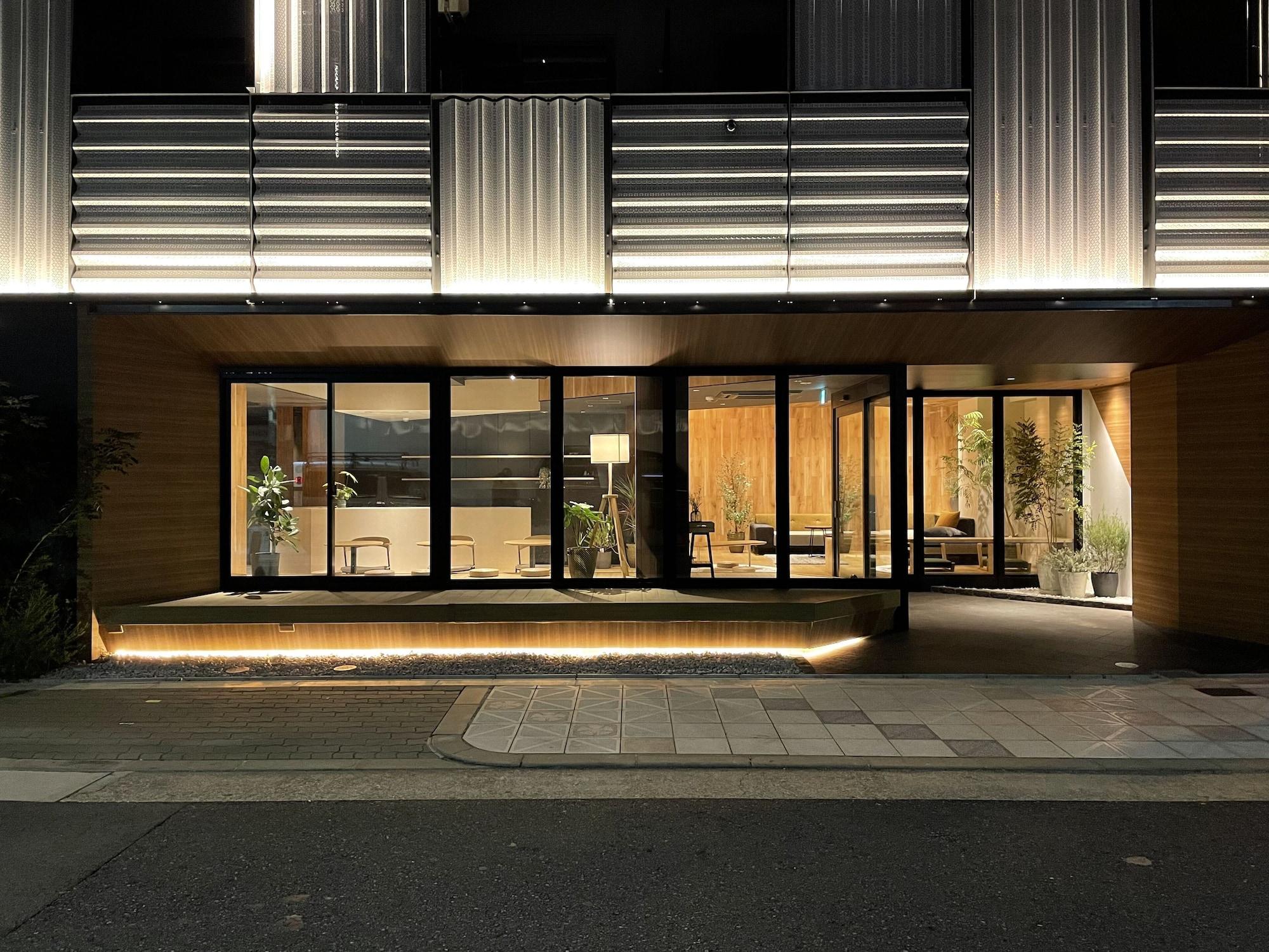 Varios R Hotel Namba