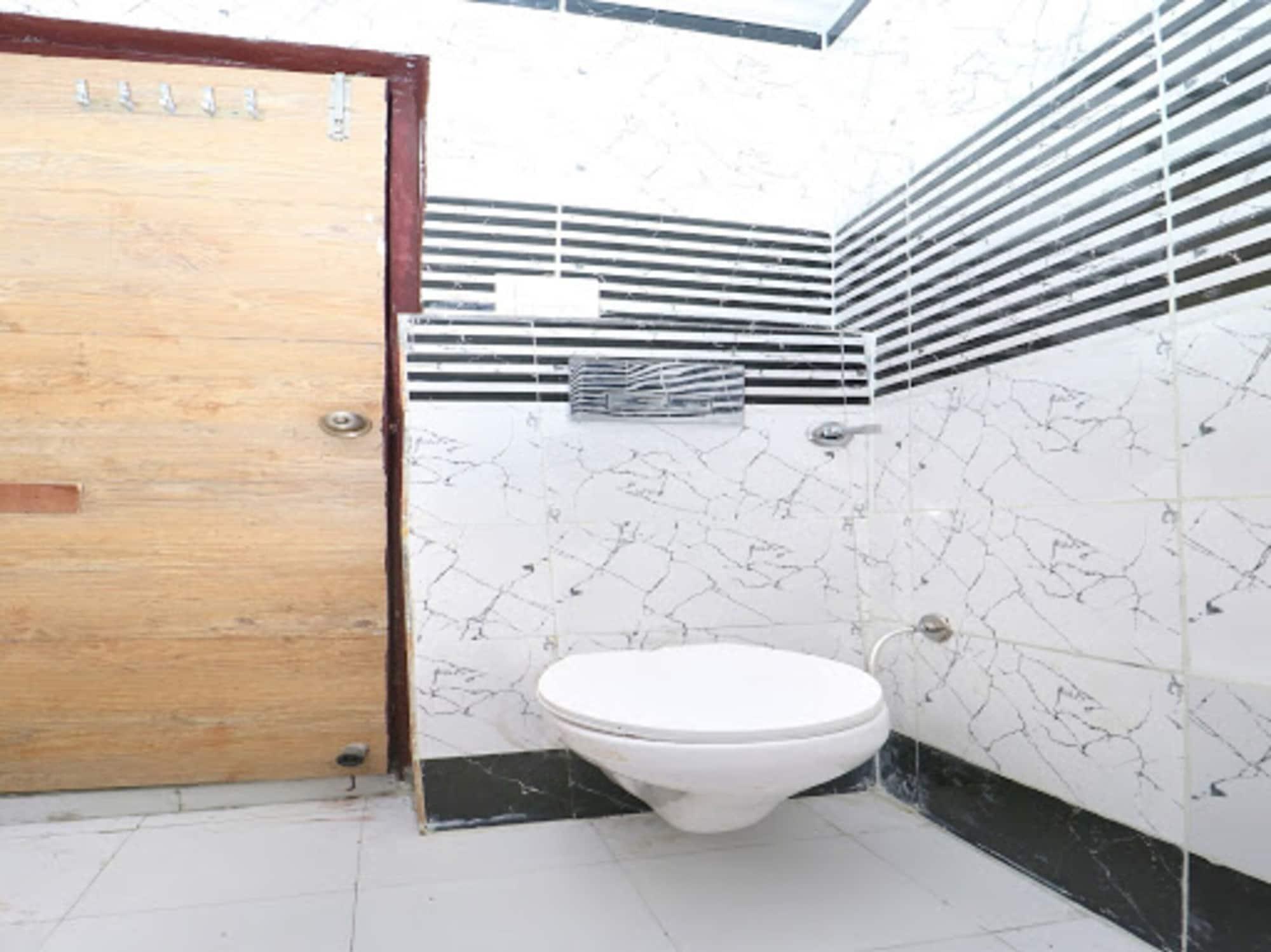 Equipamiento de Habitación OYO 26723 Rb Residency