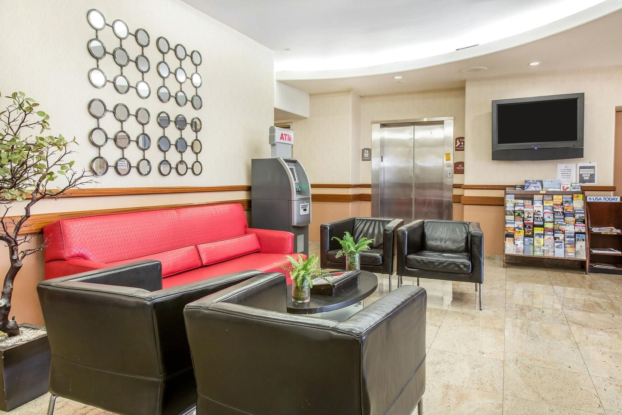 Vista Lobby Econo Lodge West Haven