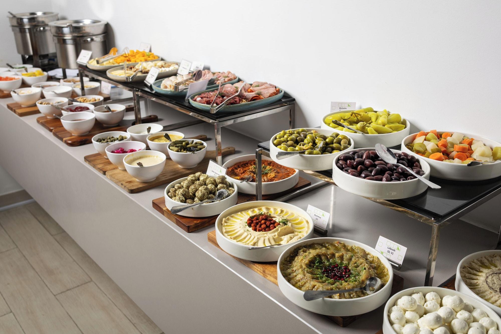 Restaurant Nest Hotel, Aljada