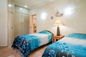 Alquiler Vacacional - Peaceful ocean-view condo in an oceanfront community with private beach access!