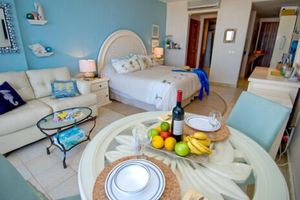 Alquiler Vacacional - Romantic Beachfront Just 3 Steps on the Sandy Beach!