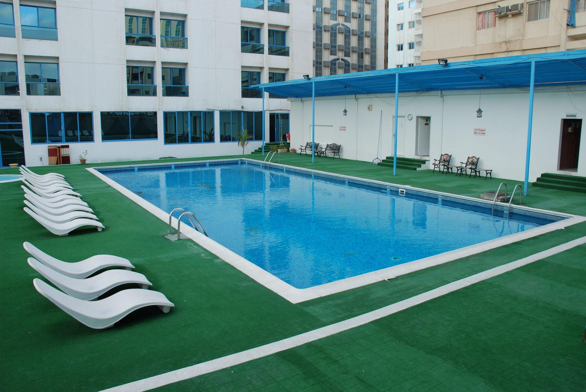 Vista Piscina Al Bustan Hotels Flats