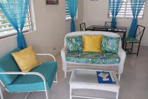 Renta temporal - Beachside Apartment #2 - steps from the beach!
