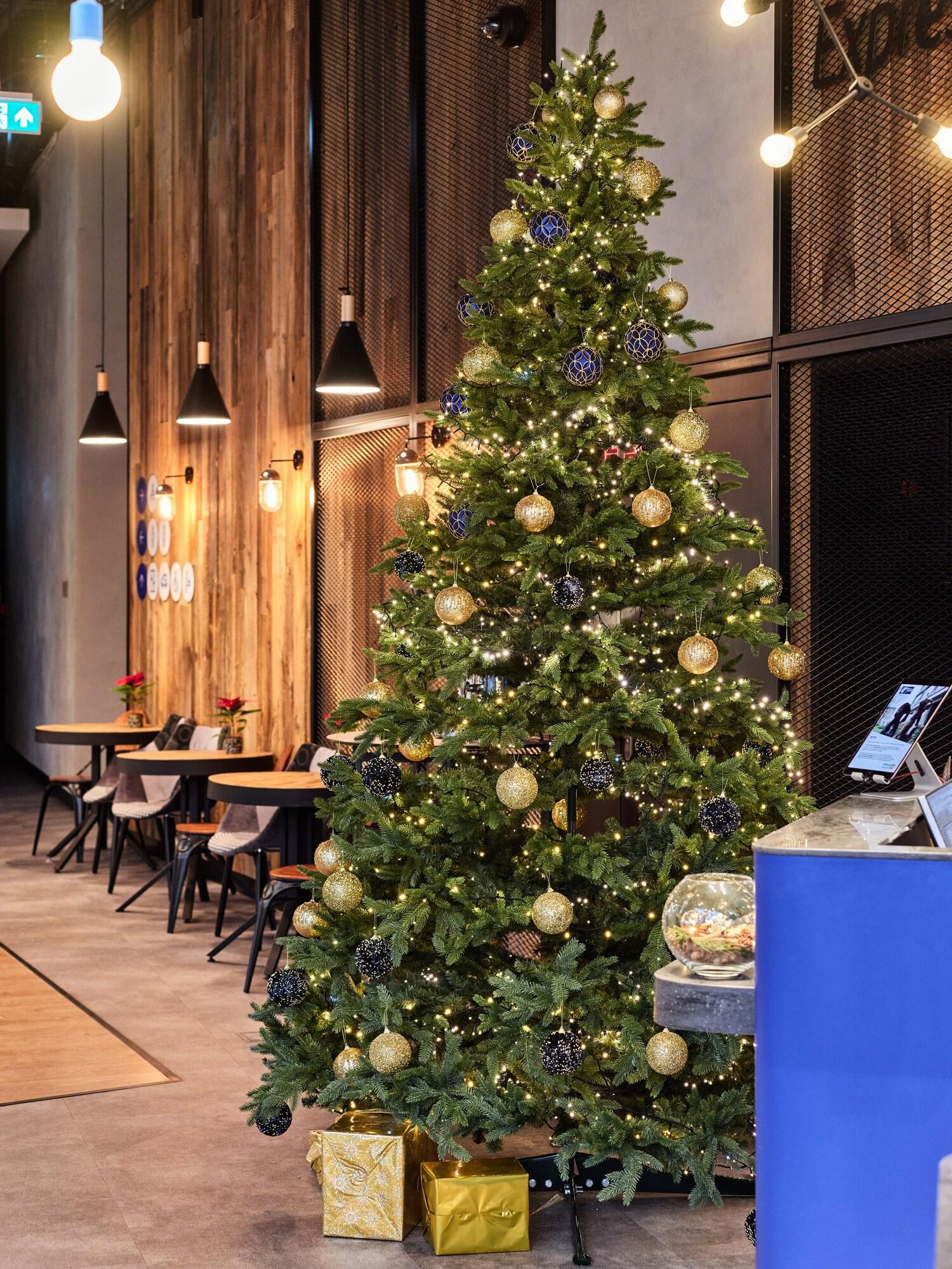 Vista Lobby Holiday Inn Express Warsaw - The HUB by IHG