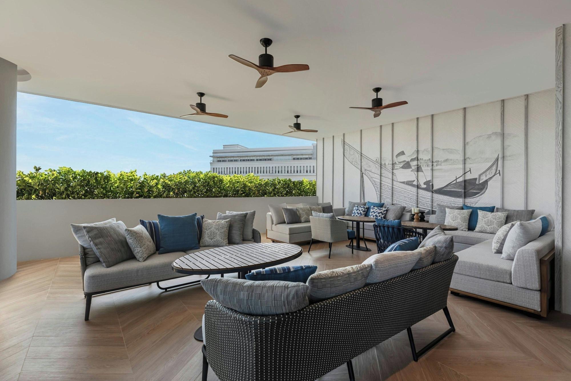 Vista Piscina Courtyard by Marriott Phuket Town