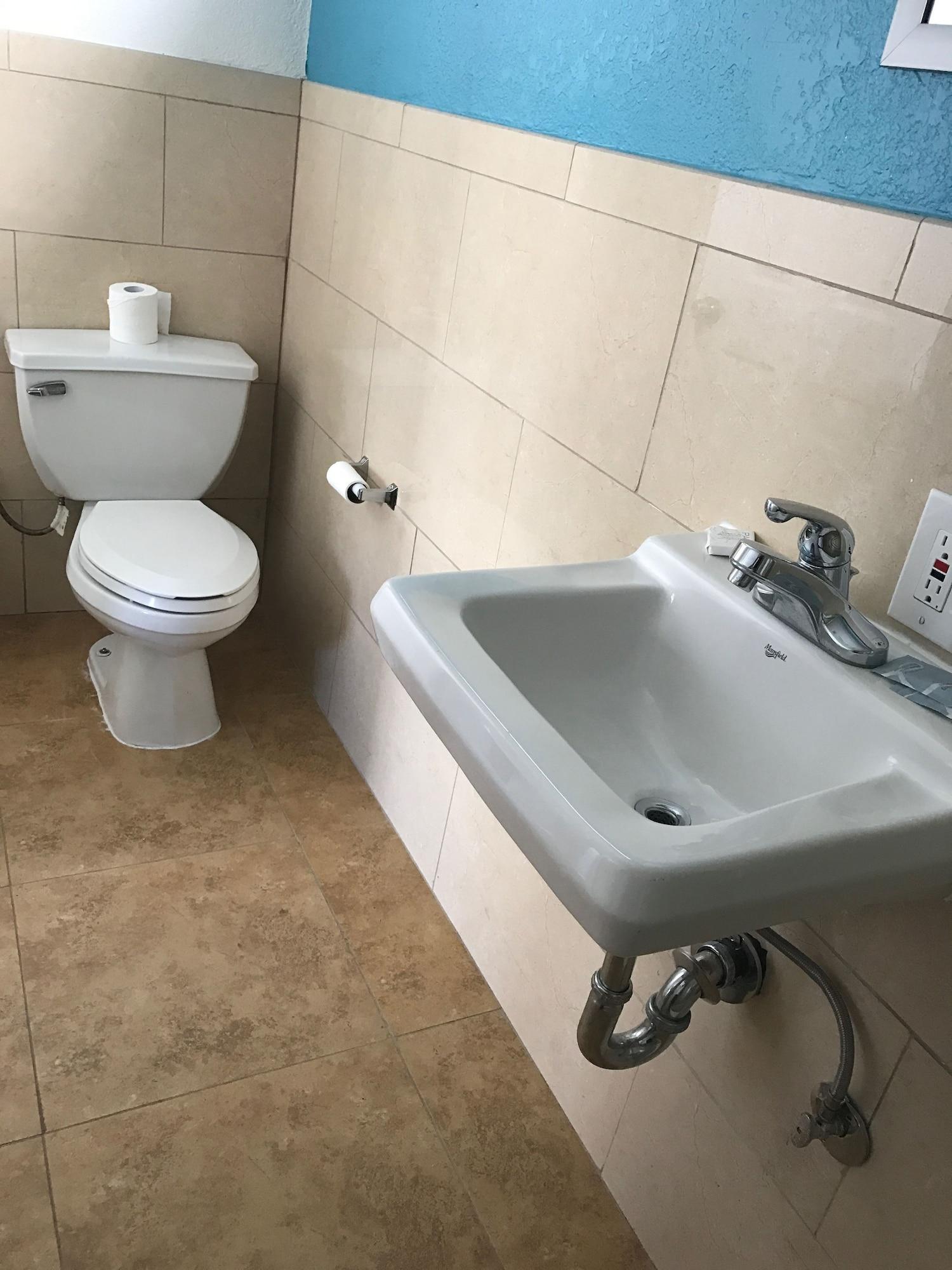 Equipamiento de Habitación Geneva Motel Daly City