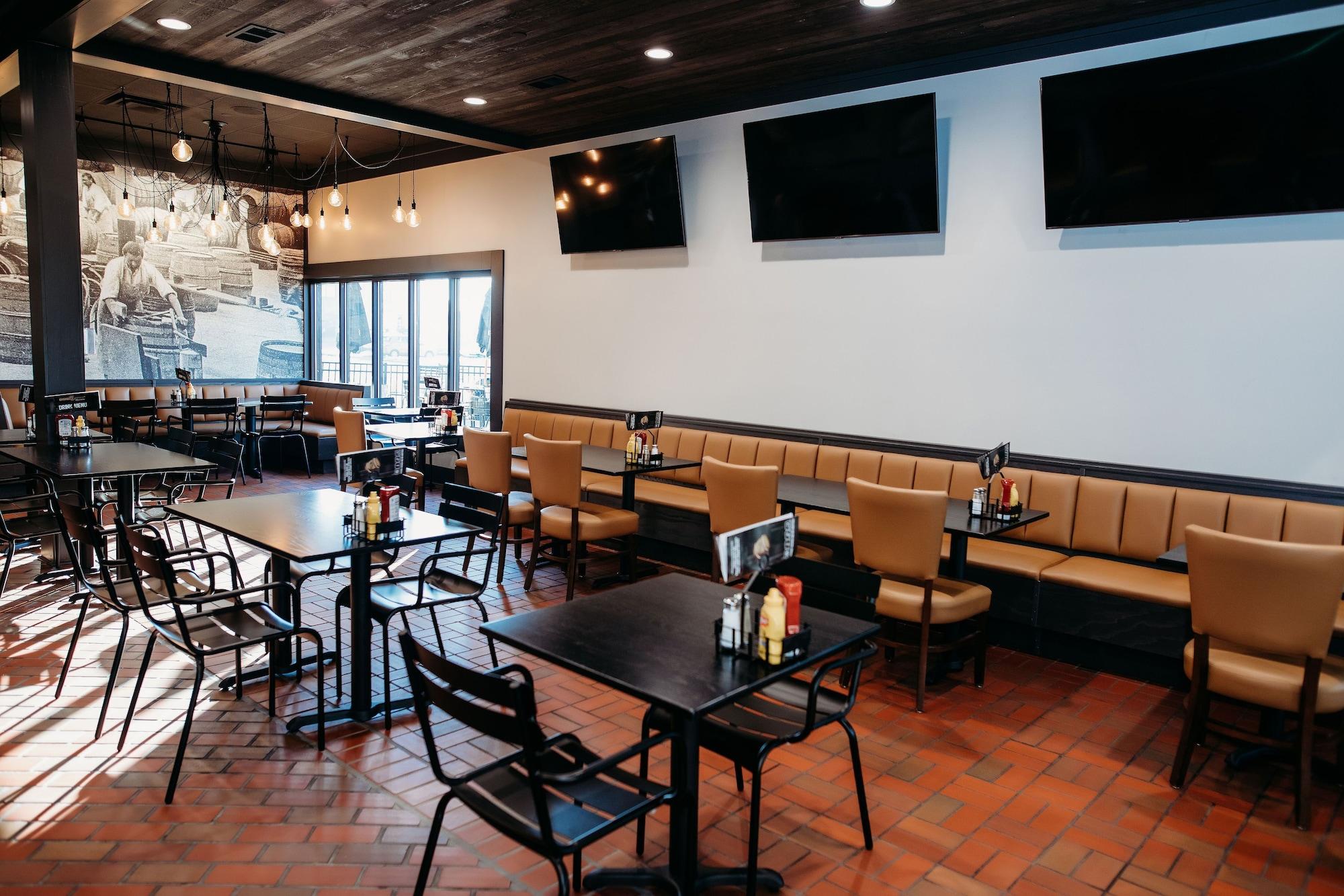 Restaurant DoubleTree by Hilton Hotel Bloomington