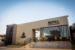Alojamiento - Royal Hotel  Gastronomia