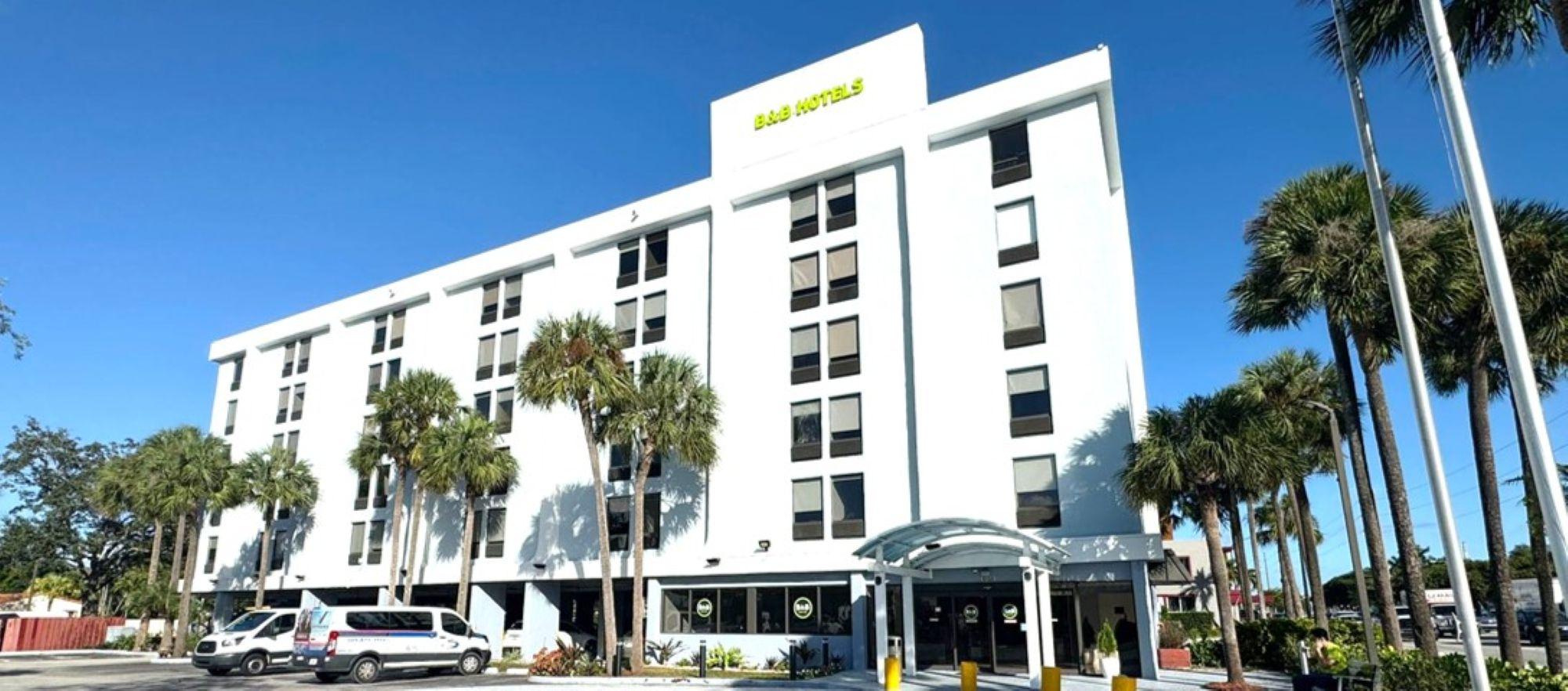 Vista Exterior B&B Hotel Miami Airport