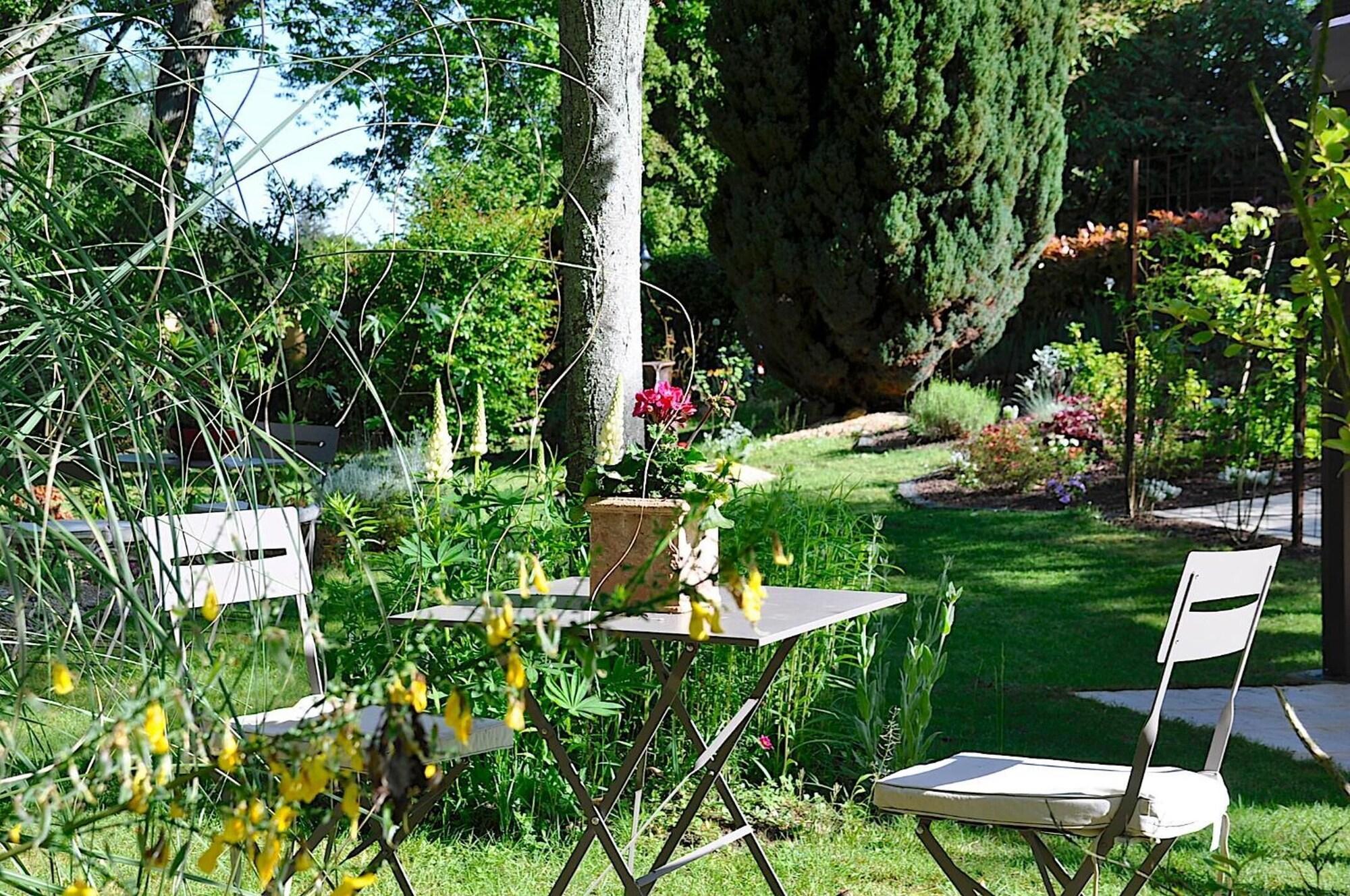 Comodidades del Alojamiento Au Jardin de Lisa