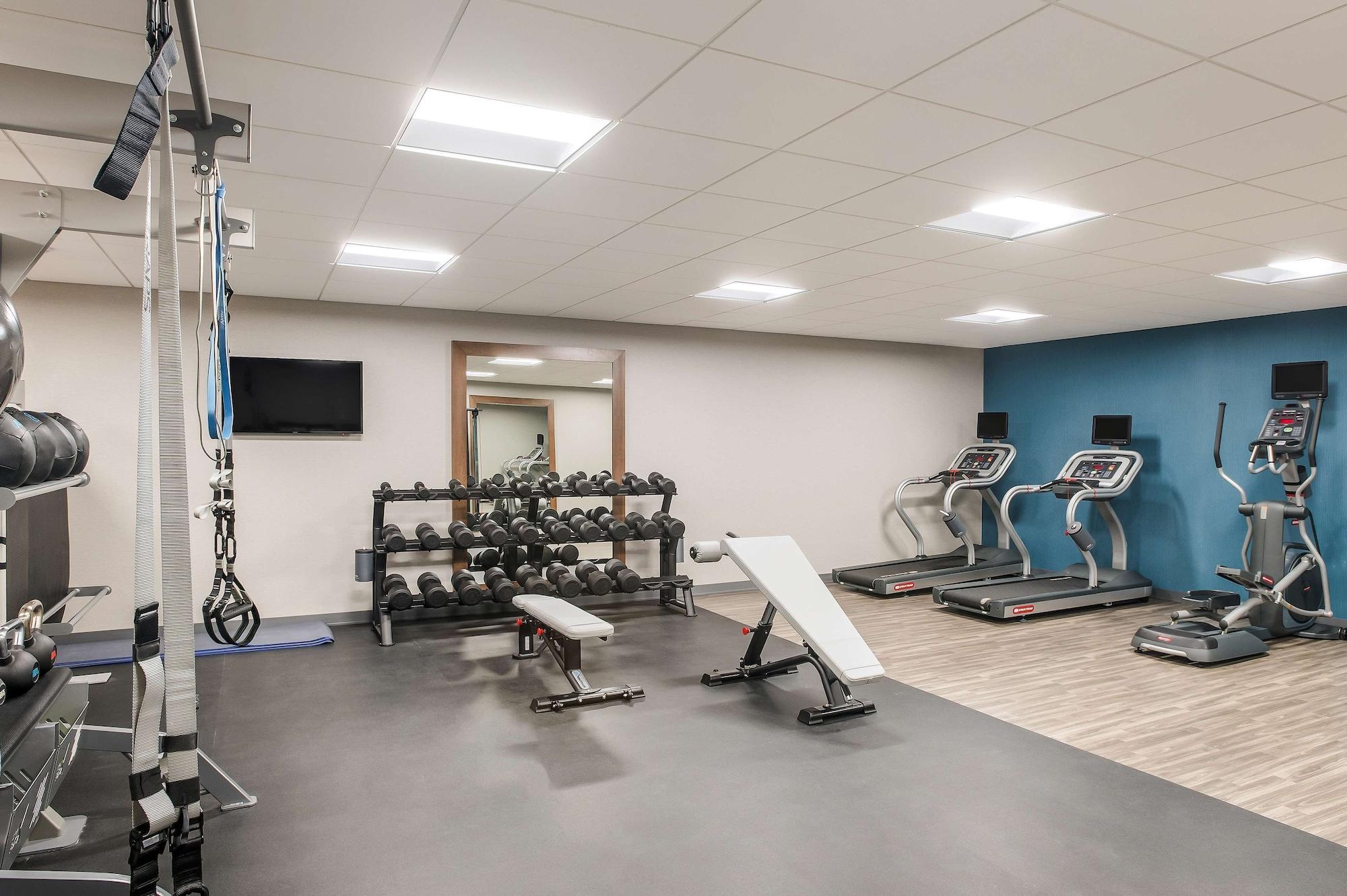 Gimnasio Hampton Inn & Suites Houghton