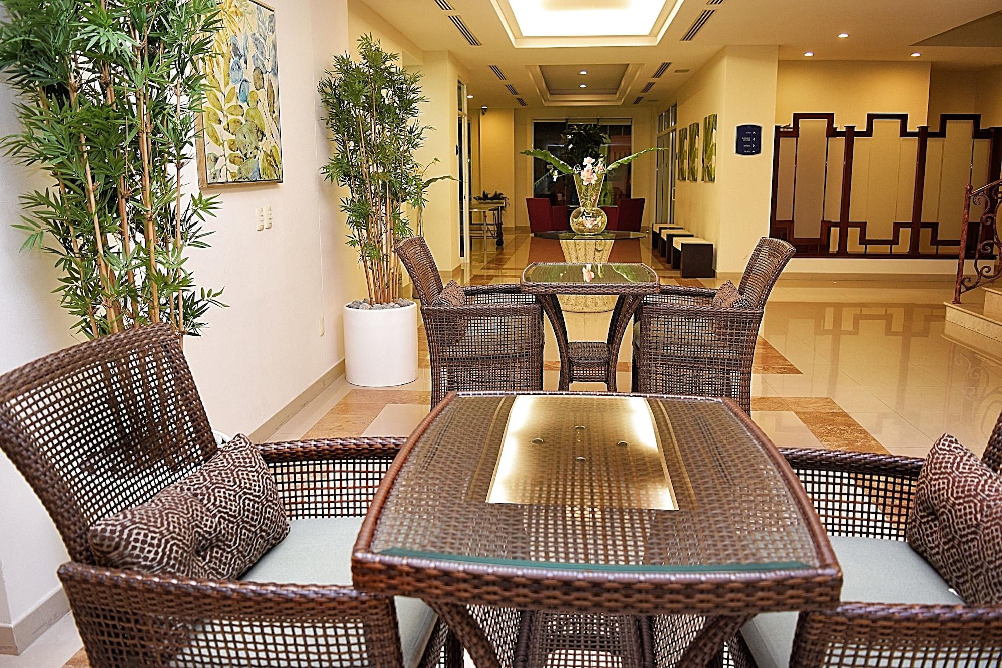 Vista Lobby Astur Hotel y Suites
