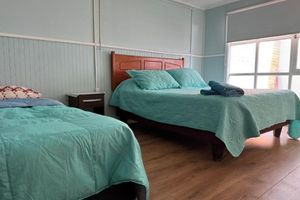 Alojamiento - Worlds Hostel