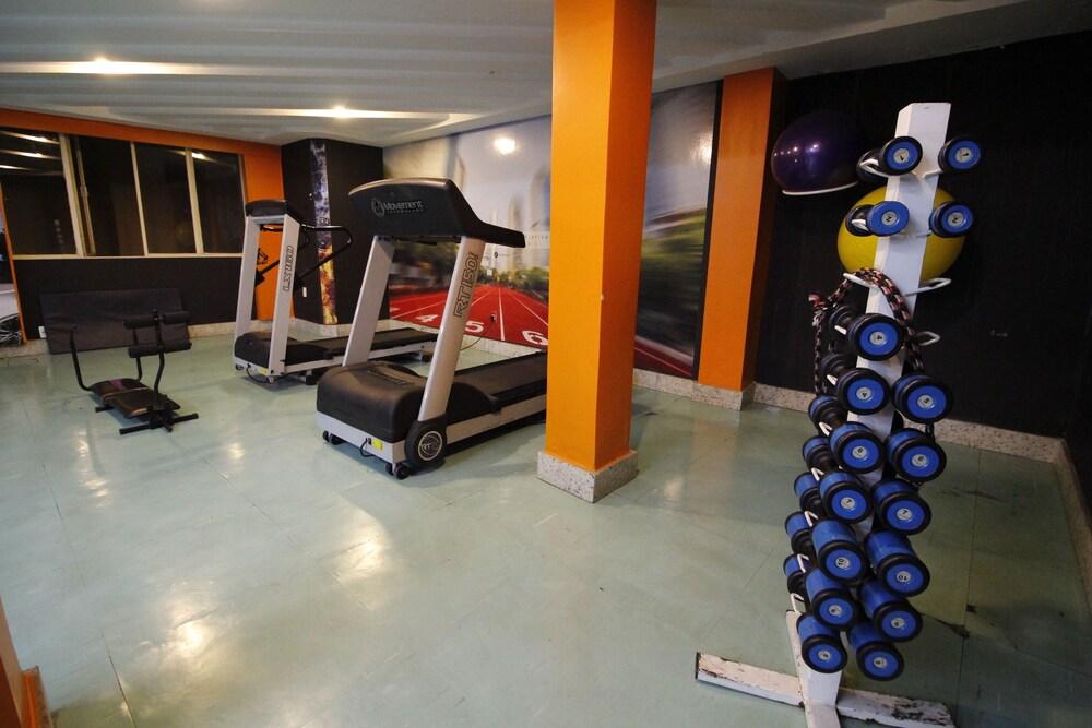 Academia Actuall Convention Hotel