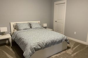 Alquiler Vacacional - Brand new beautiful home with best view outside of Waterton Park. LOWER suite.