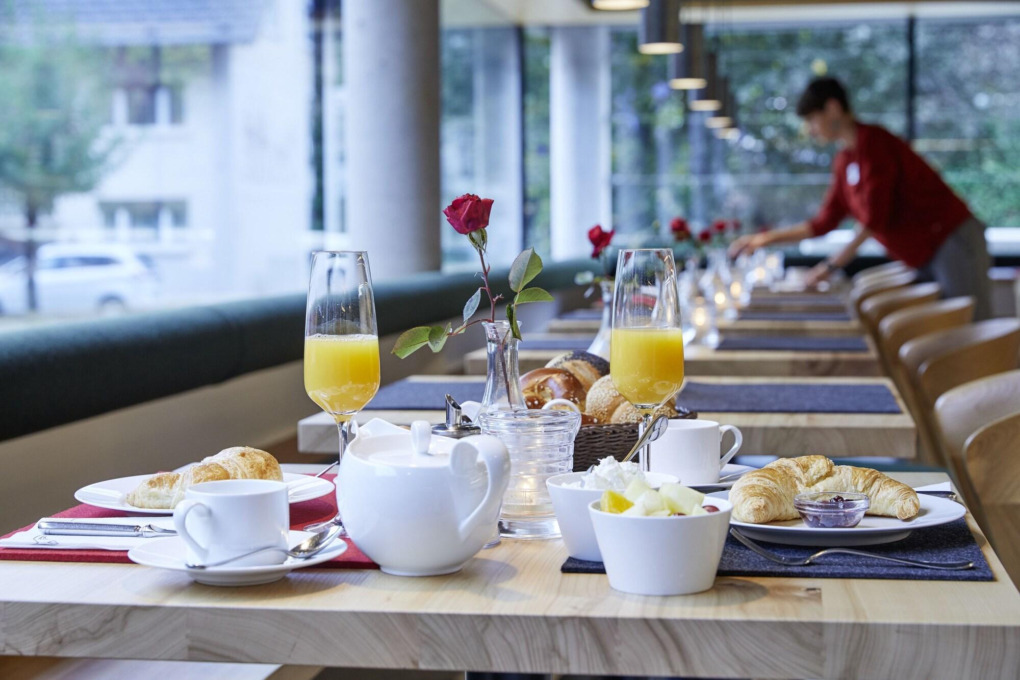 Restaurant ElzLand Hotel 9 Linden BUSINESS & FAMILIEN HOTEL