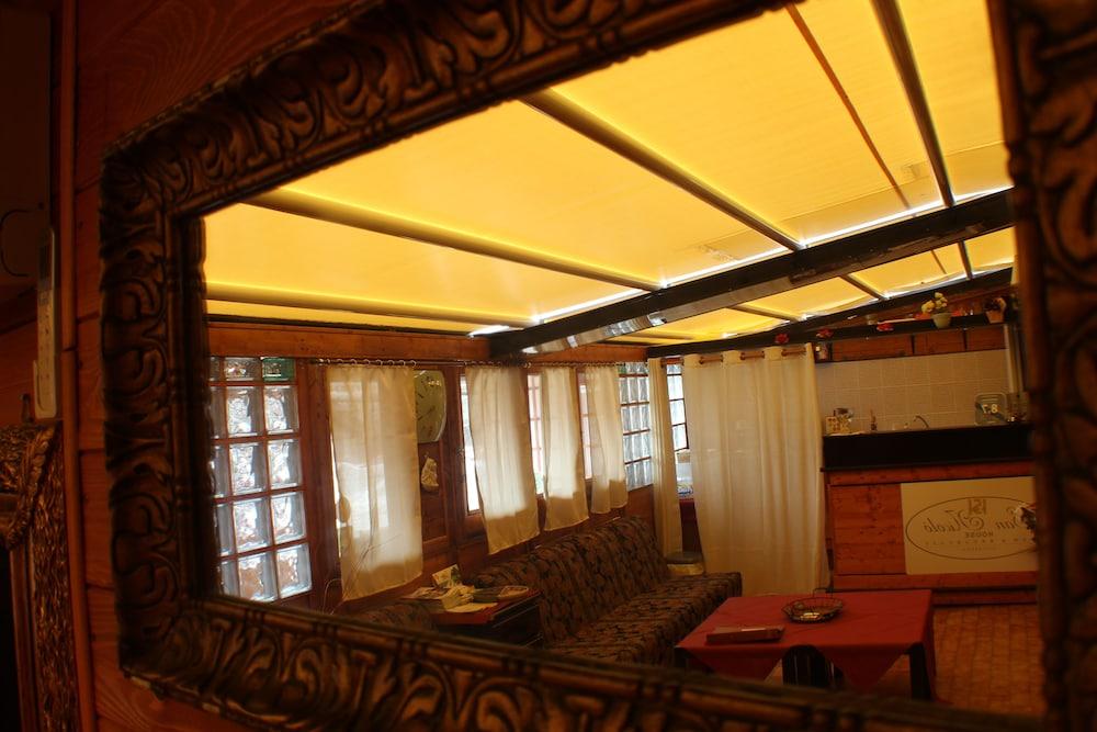 Vista Lobby San Nicolò House