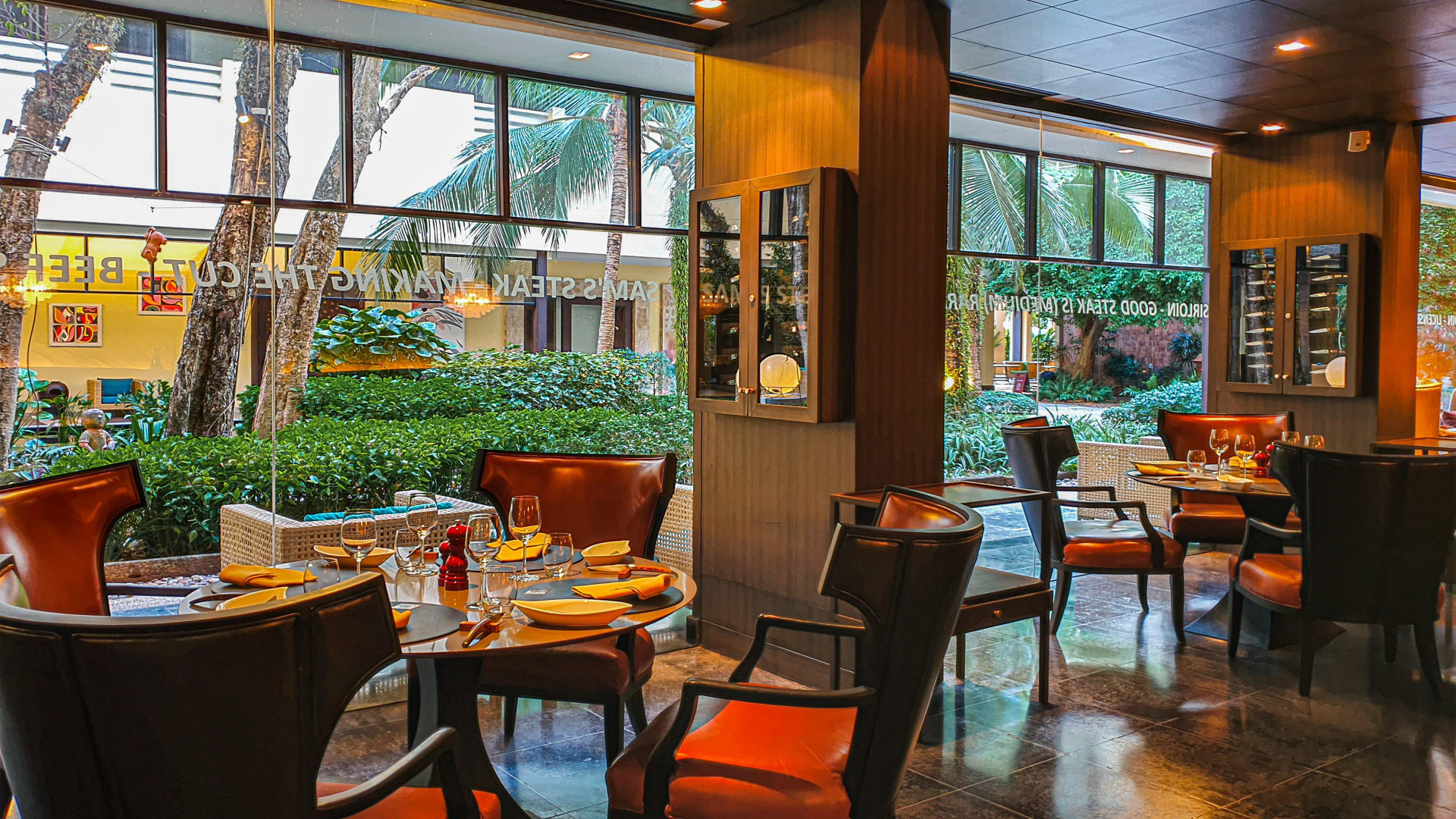 Restaurant Holiday Inn Resort Phuket by IHG