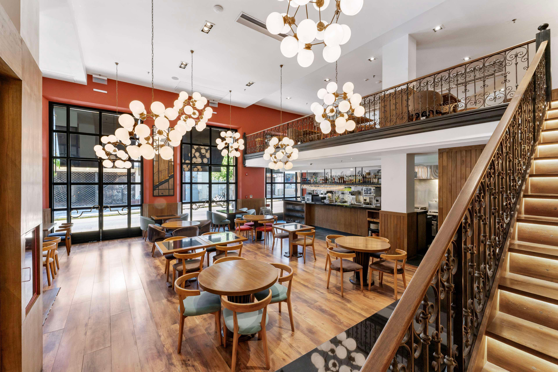 Restaurant Palmaroga Hotel Asuncion, Tapestry Collection by Hilton
