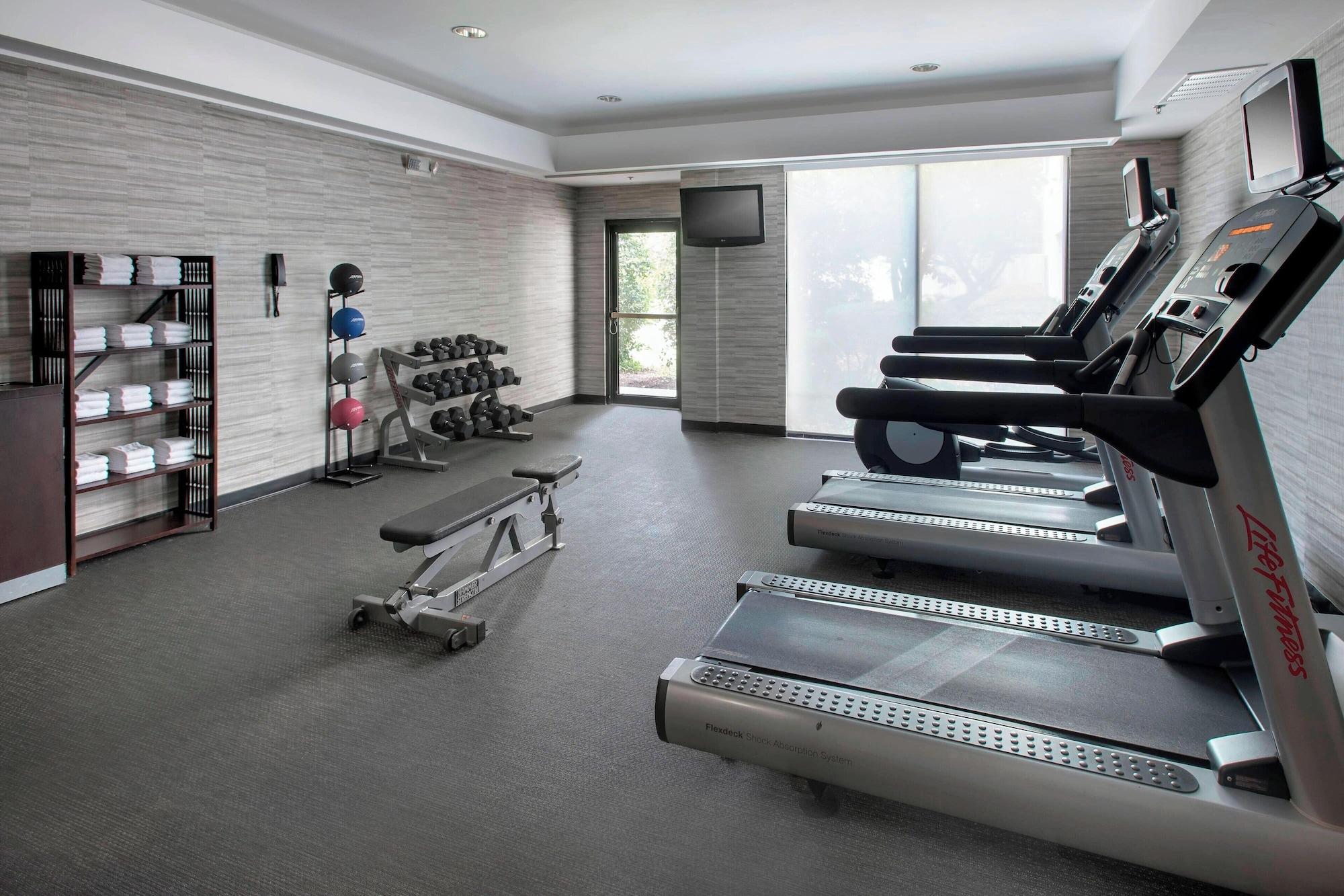 Gimnasio Courtyard by Marriott Princeton