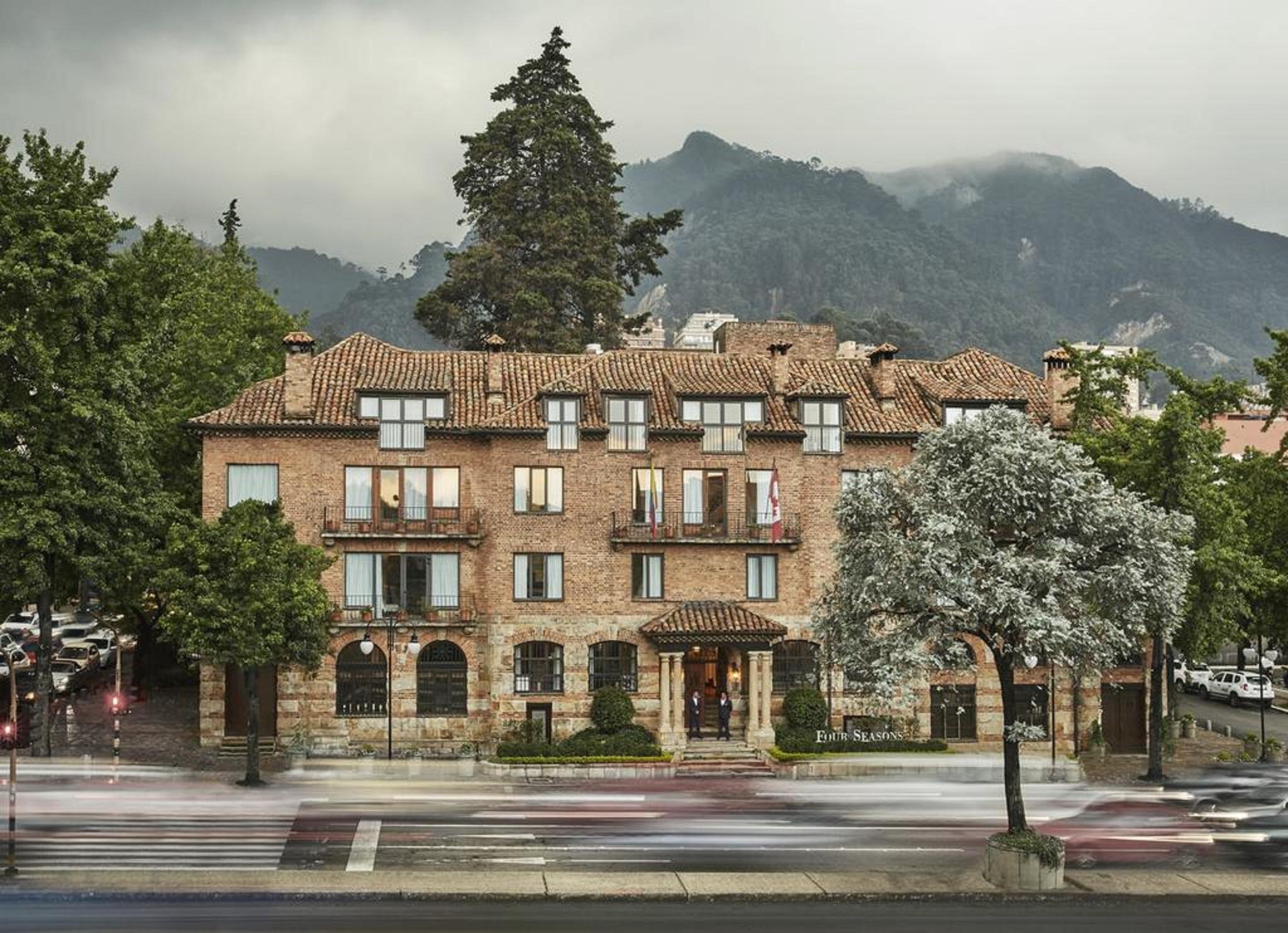 Vista Exterior Four Seasons Hotel Bogotá Casa Medina