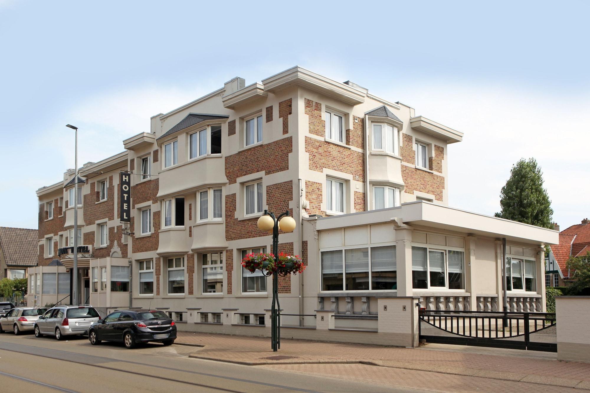 Vista Exterior Ambassador Hotel