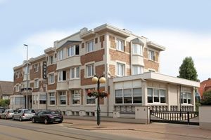 Alojamiento - Ambassador Hotel