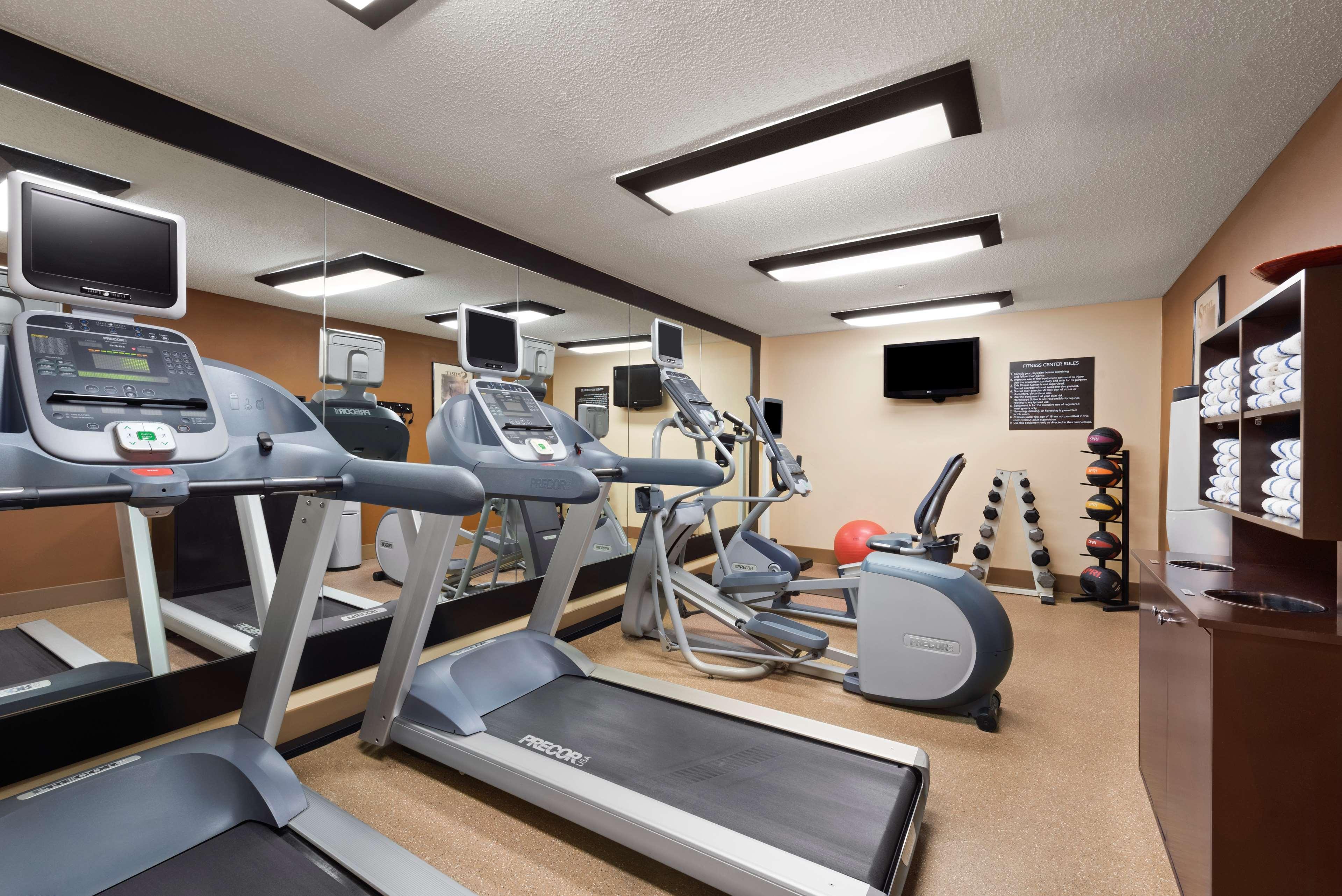 Gimnasio Homewood Suites Columbus Hilliard