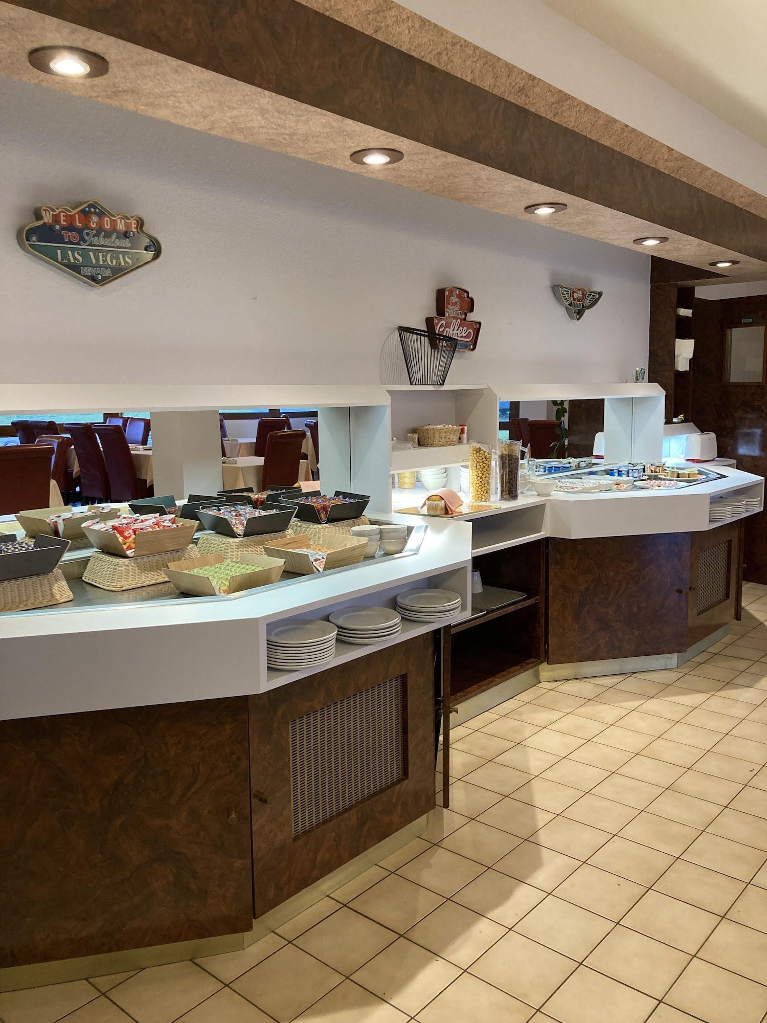 Restaurant Brit Hotel Essentiel Moulins Avermes