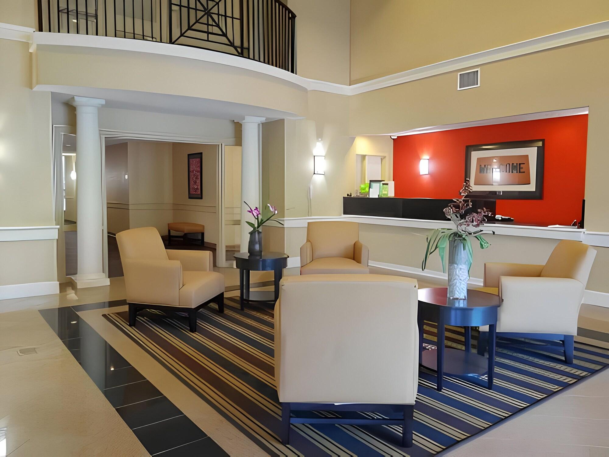 Vista Lobby Lonestar Suites
