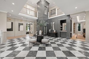 Alquiler Temporario - Beverly Hills Flats Estate with Movie Theater, Indoor Pool, Billiards & Sauna