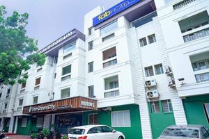 Alojamiento - Fabhotel The Green City