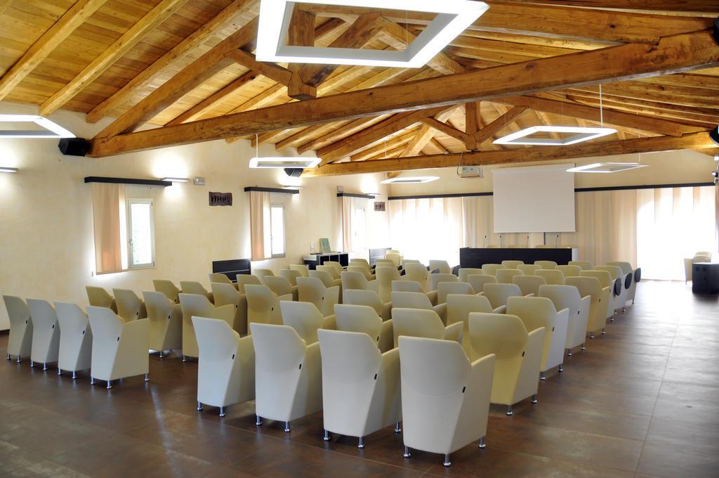 Centro de Negocios Tenuta Pilastru